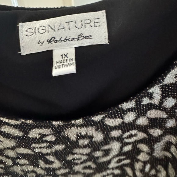 Black and Gold Shimmer Cheetah Print Dress - Picture 4 of 5